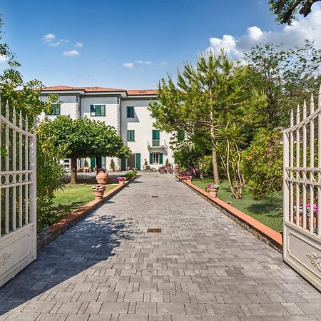 Hotel Bellonda Forte dei Marmi Bagian luar foto
