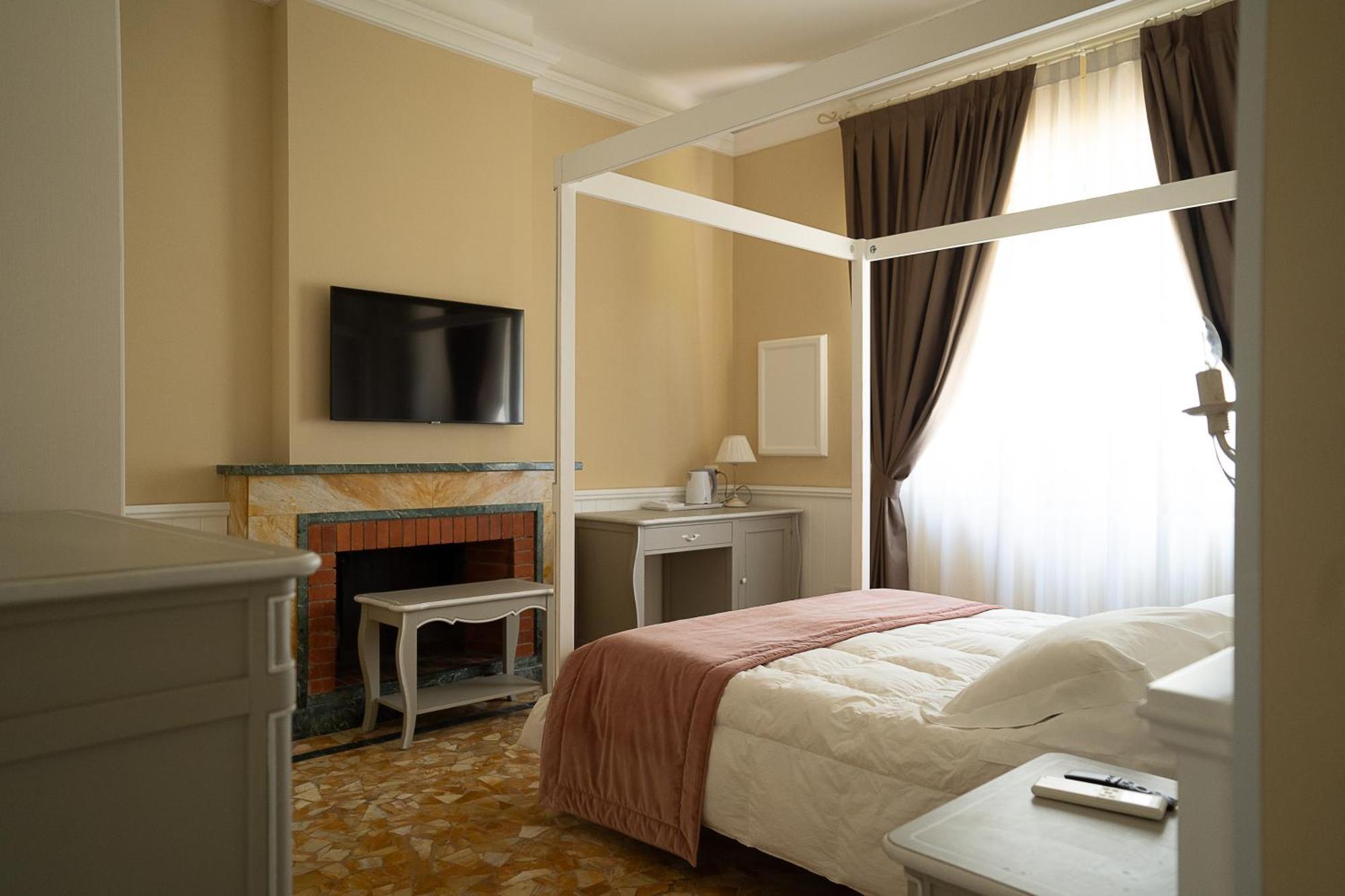 Hotel Bellonda Forte dei Marmi Bagian luar foto